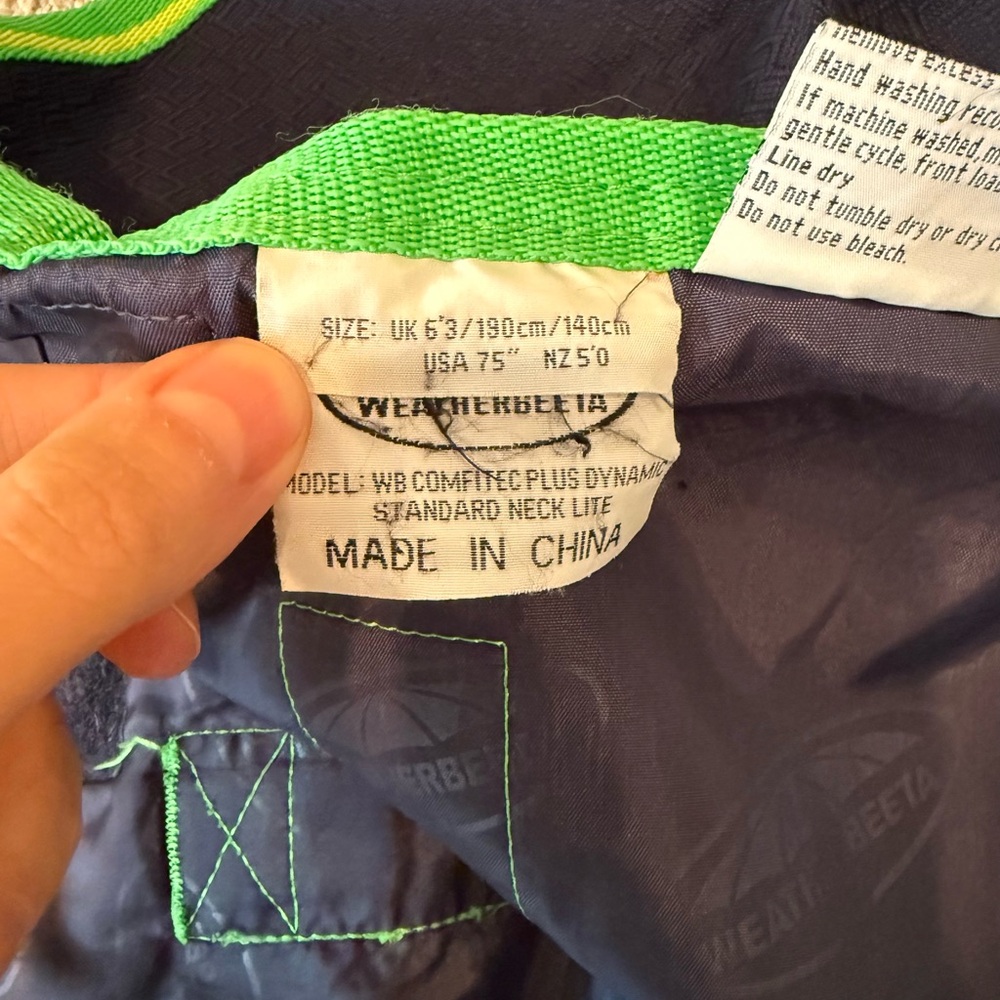 Used Horse Weatherbeeta Comfitec Dynamic Light Turnout Sheet. 75” - Picture 5 of 6